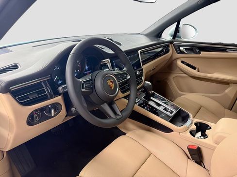 New 2026 Porsche Macan AWD/4WD image 4