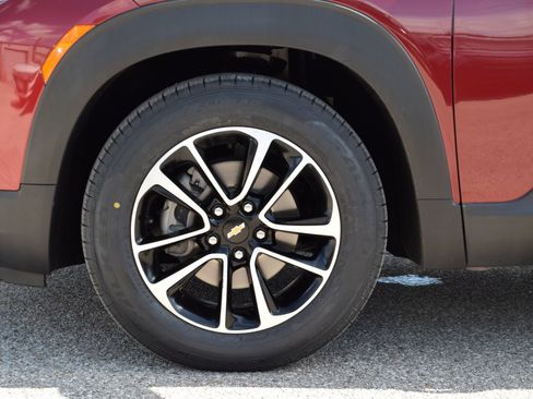 Used 2024 Chevrolet TrailBlazer LT FWD image 26