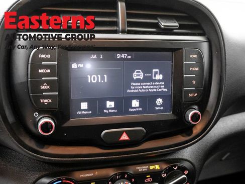 Used 2020 Kia Soul S FWD image 18