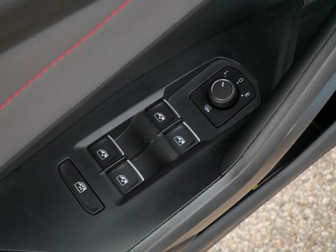 Used 2025 Volkswagen Jetta GLI Autobahn FWD image 19
