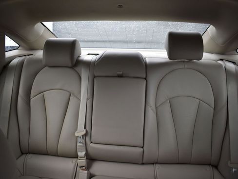 Used 2017 Buick LaCrosse Essence image 22