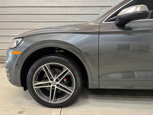 Used 2020 Audi SQ5 Premium w/ Convenience Package AWD/4WD image 4