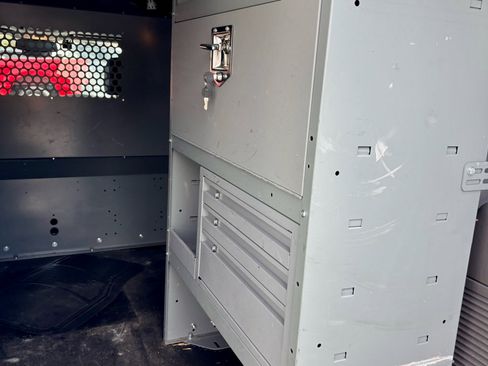 Used 2019 Ford Transit Connect XL image 12