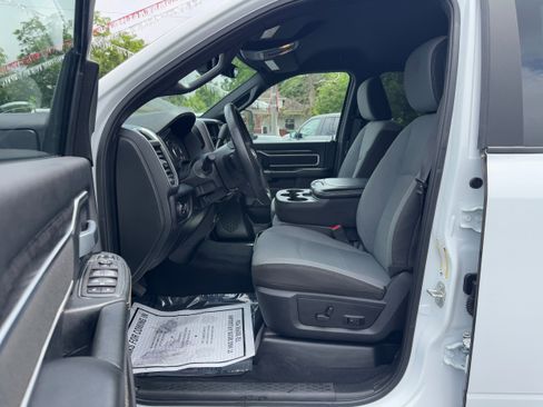 Used 2024 RAM 3500 Big Horn image 10