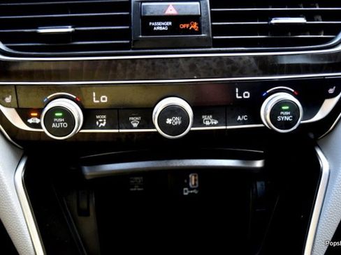 Used 2018 Honda Accord EX-L image 17