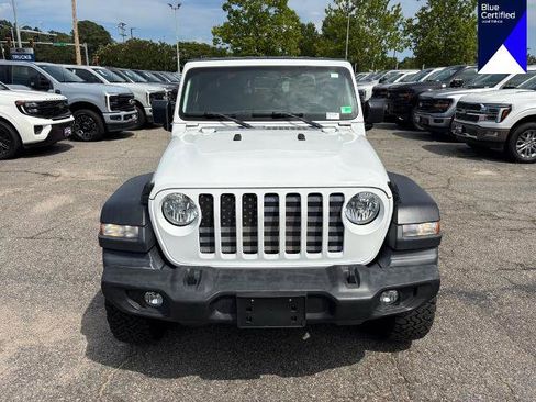 Used 2020 Jeep Gladiator Sport w/ Quick Order Package 24S AWD/4WD image 2