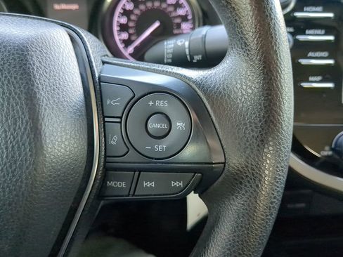 Used 2020 Toyota Camry LE image 30