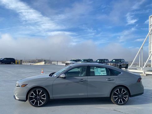 New 2025 Honda Accord Touring image 8