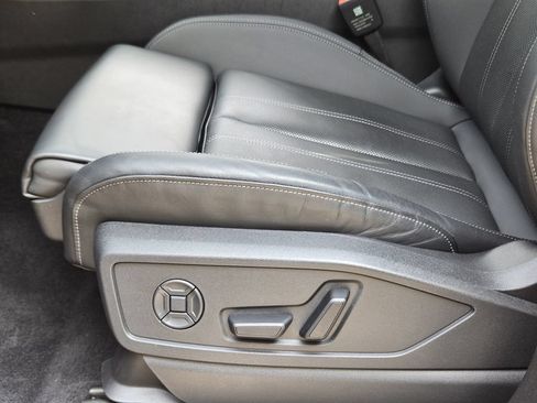 Certified 2025 Audi Q5 Premium Plus w/ Premium Plus AWD/4WD image 31