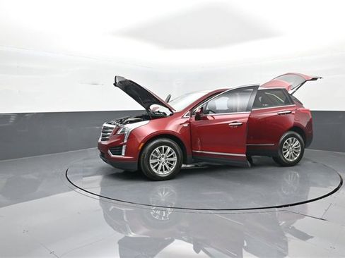 Used 2018 Cadillac XT5 Luxury w/ Driver Awareness Package image 38