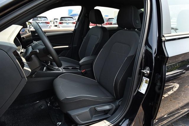 Certified 2025 Volkswagen Jetta Sport FWD image 19