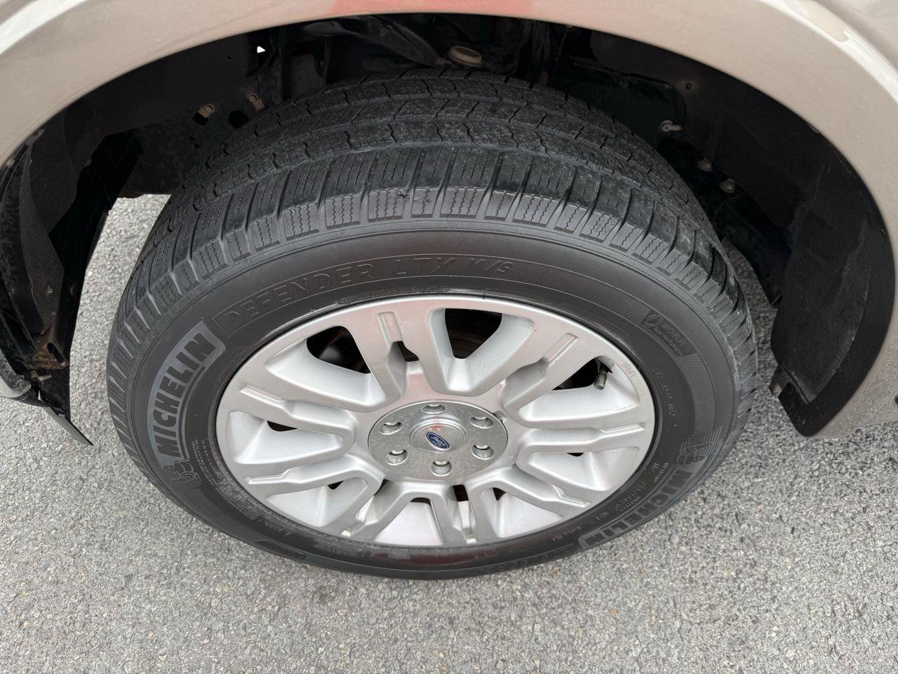 Used 2019 Ford F150 King Ranch w/ Equipment Group 601A Luxury AWD/4WD image 47