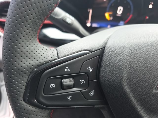 New 2026 Chevrolet Trax RS w/ Sunroof Package FWD image 16