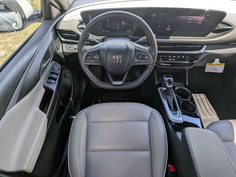 Used 2025 Buick Envista Avenir FWD image 14