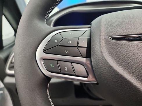 New 2026 Chrysler Pacifica Select image 22