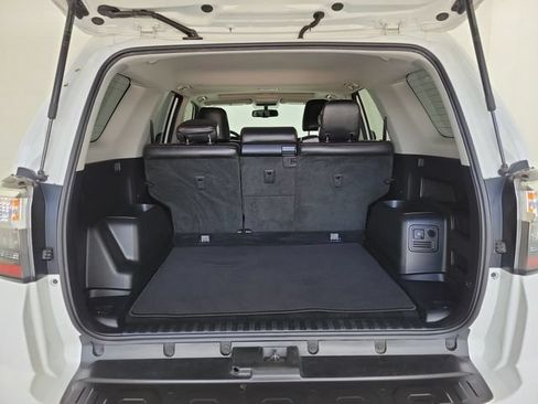 Used 2019 Toyota 4Runner SR5 Premium RWD image 9