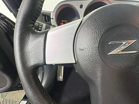Used 2004 Nissan 350Z Touring RWD image 17