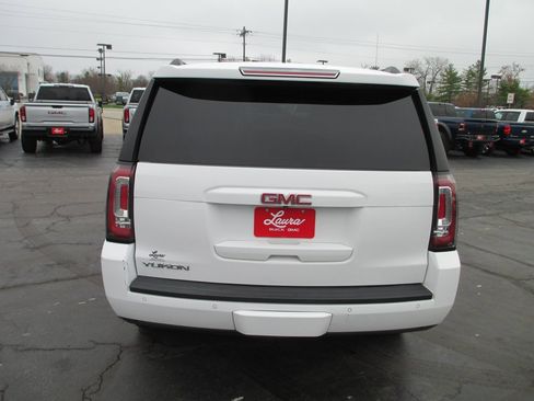 Used 2017 GMC Yukon SLE w/ SLE Value Package image 4