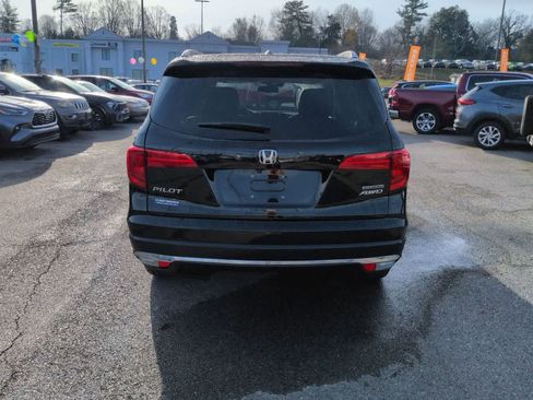 Used 2018 Honda Pilot Touring image 7