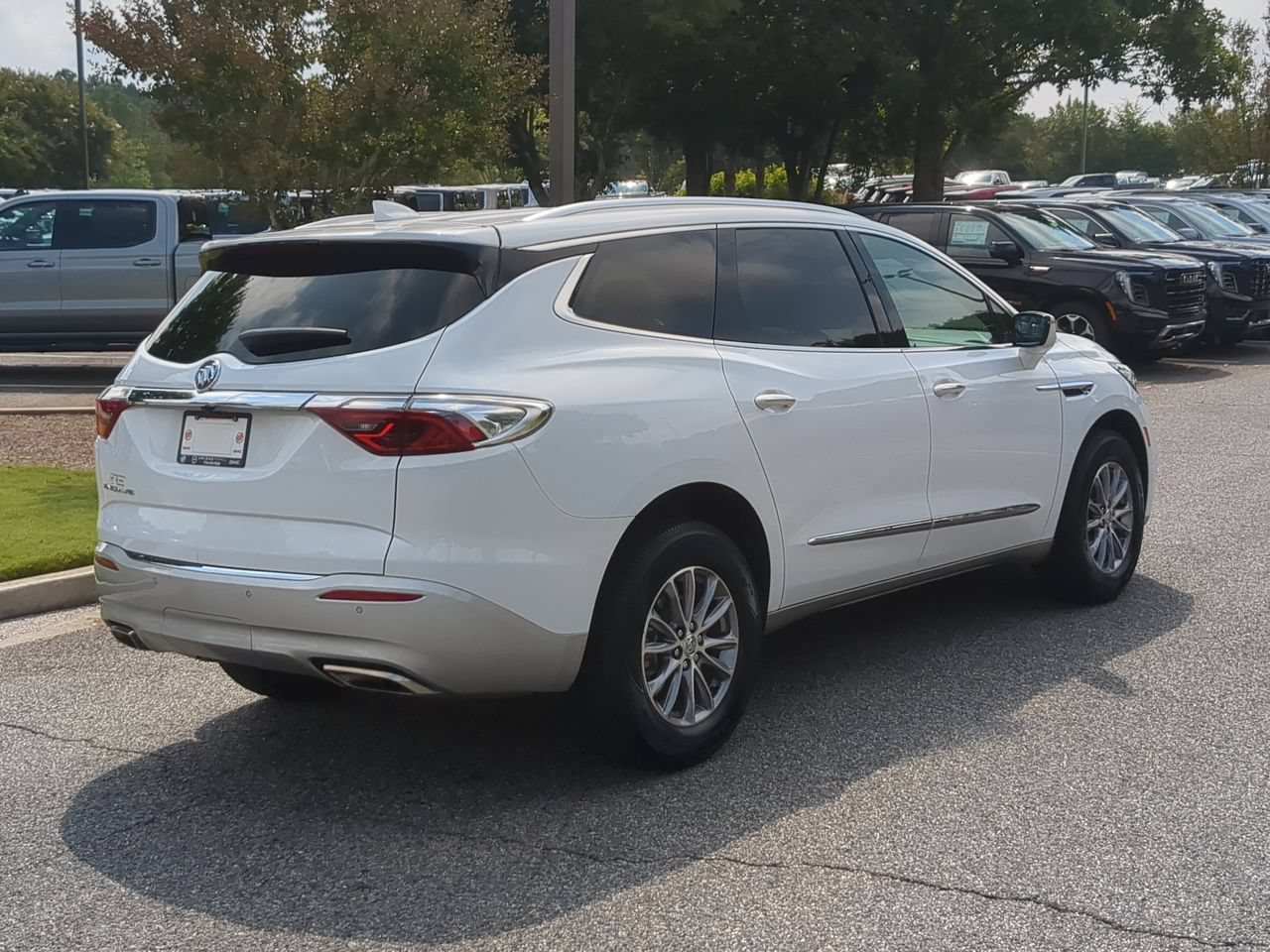 Used 2024 Buick Enclave Essence w/ Trailering Package, 5000 lbs. FWD image 8