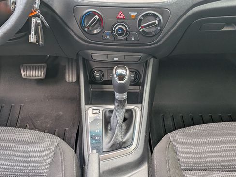 Used 2021 Hyundai Accent SEL FWD image 19