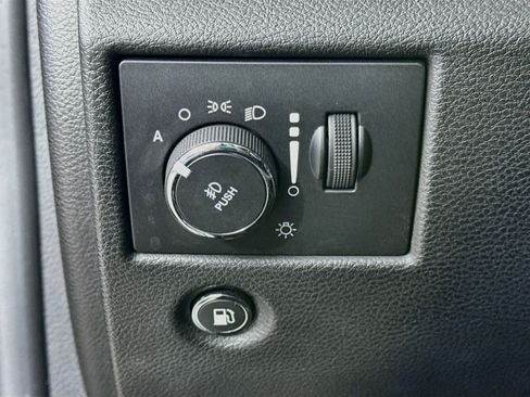 Used 2021 Jeep Grand Cherokee Limited AWD/4WD image 10