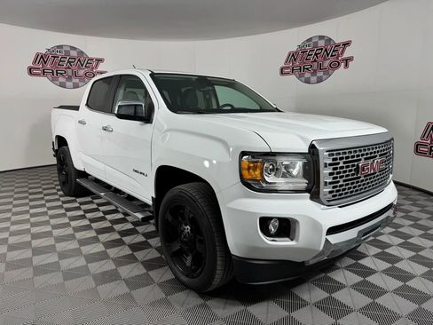 Used 2018 GMC Canyon Denali image 9