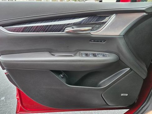 Certified 2025 Cadillac XT6 Premium Luxury w/ LPO, Floor Liner Package FWD image 30
