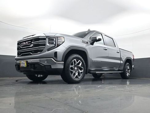 Used 2024 GMC Sierra 1500 SLT w/ SLT Premium Plus Package image 21