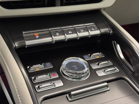 New 2026 Lincoln Nautilus Reserve image 29