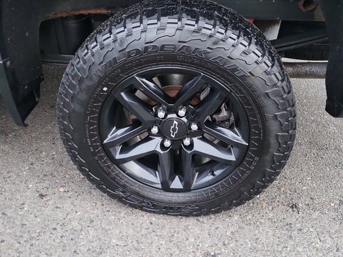 Used 2019 Chevrolet Silverado 1500 LT Trail Boss image 7