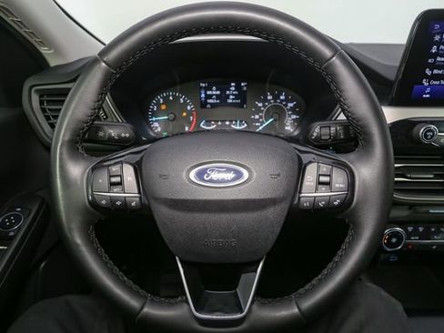 Used 2022 Ford Escape SE w/ Cold Weather Package AWD/4WD image 27