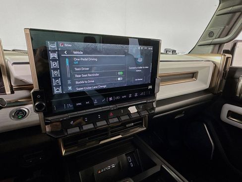 Used 2024 GMC Hummer EV 3X w/ Battery Pack, 24 Module Pack AWD/4WD image 19
