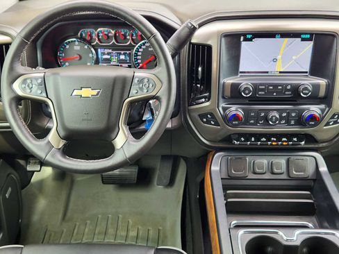 Used 2017 Chevrolet Silverado 1500 High Country image 29