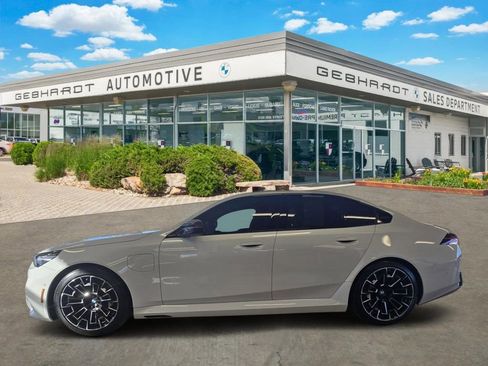Used 2025 BMW M5 w/ Carbon Package image 4