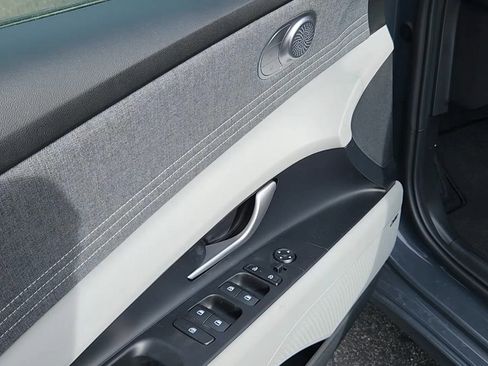 New 2026 Hyundai Elantra Limited image 7