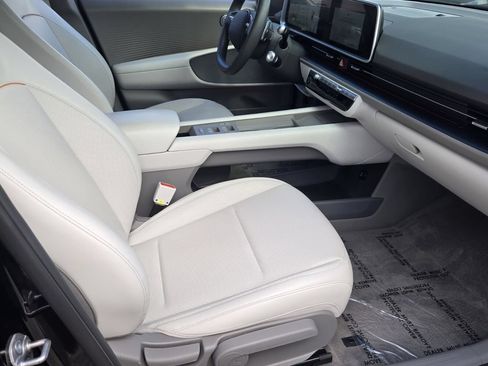 Certified 2025 Hyundai Ioniq 6 SEL AWD/4WD image 16