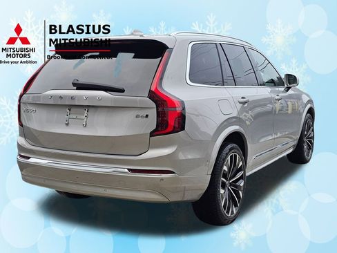 Used 2025 Volvo XC90 B6 Plus image 6