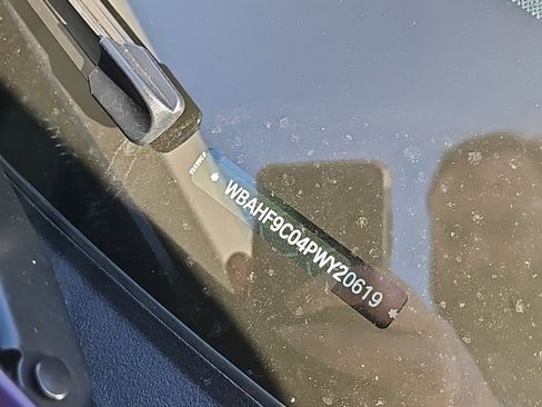 Used 2023 BMW Z4 M40i w/ Premium Package image 7