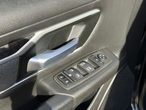 Used 2022 RAM 1500 Big Horn AWD/4WD image 11