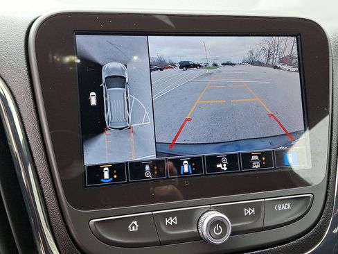 Used 2022 Chevrolet Equinox RS w/ Infotainment Package FWD image 15