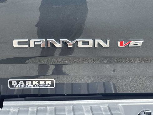 Used 2018 GMC Canyon SLT w/ Driver Alert Package AWD/4WD image 30