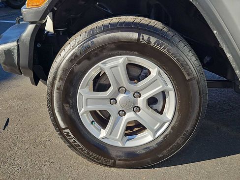 Used 2022 Jeep Wrangler Unlimited Sport S image 13