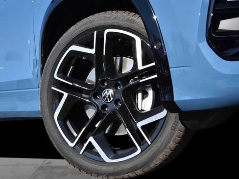 New 2026 Volkswagen Tiguan SE R-Line AWD/4WD image 3