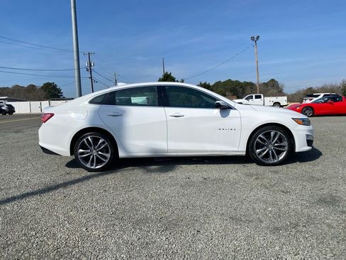 Used 2024 Chevrolet Malibu LT image 2