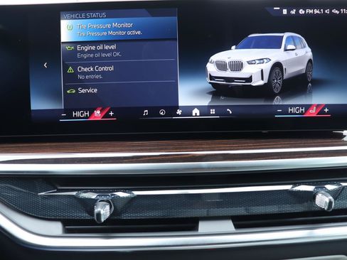 New 2026 BMW X5 xDrive40i w/ Climate Comfort Package AWD/4WD image 42