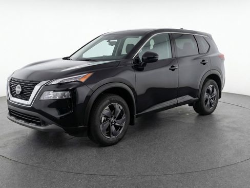 Used 2025 Nissan Rogue SV AWD/4WD image 3