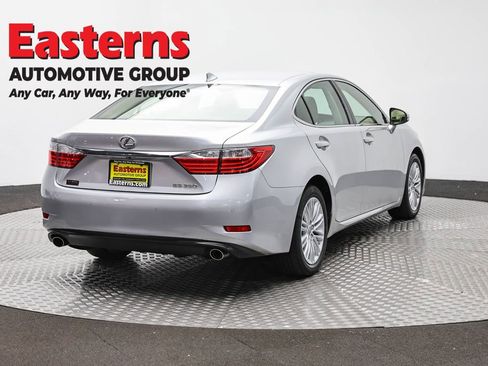 Used 2015 Lexus ES 350 w/ Luxury Package FWD image 5