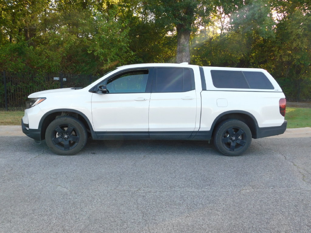 Certified 2025 Honda Ridgeline Black Edition image 9