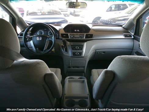 Used 2016 Honda Odyssey LX image 30